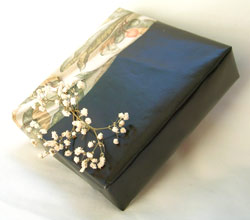 Dried Flowers and Recycled Paper - Perfect Gift Wrapping Combination for Nature Lovers